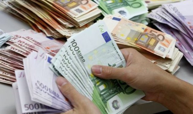 Remitancat shifra rekord ne 2019: Ekonomia shqiptare perfitoi 1.25 mld euro